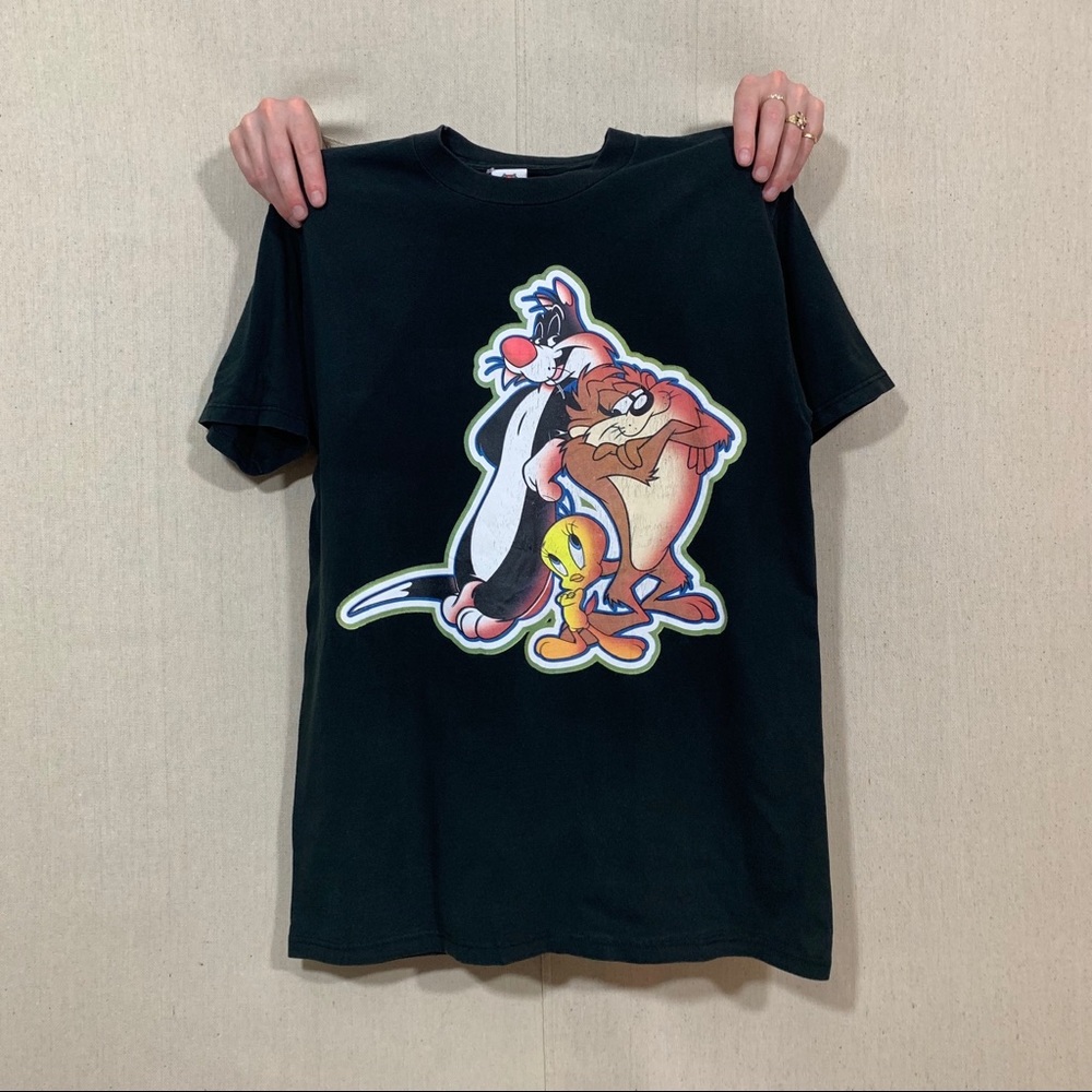 VINTAGE LOONEY TUNES SQUAD TEE